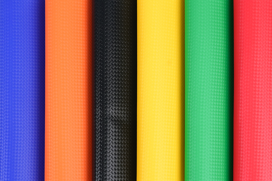 Hienkestävä kulutusta kestävä synteettinen nahka kuntoiluvälineisiin