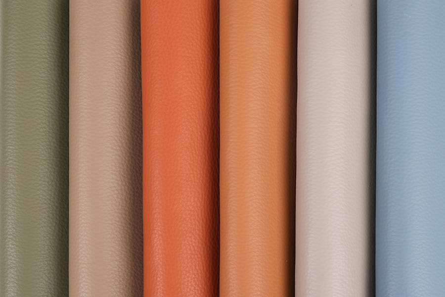 Soft-Touch tahraa estävää keinonahkaa sohville